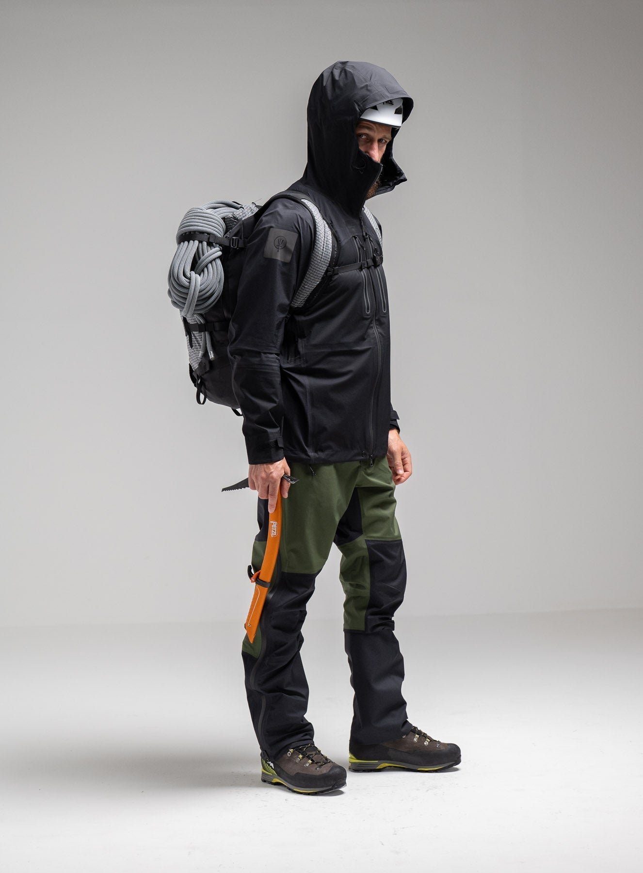 MOUNTAIN PRO WATERPROOF JACKET